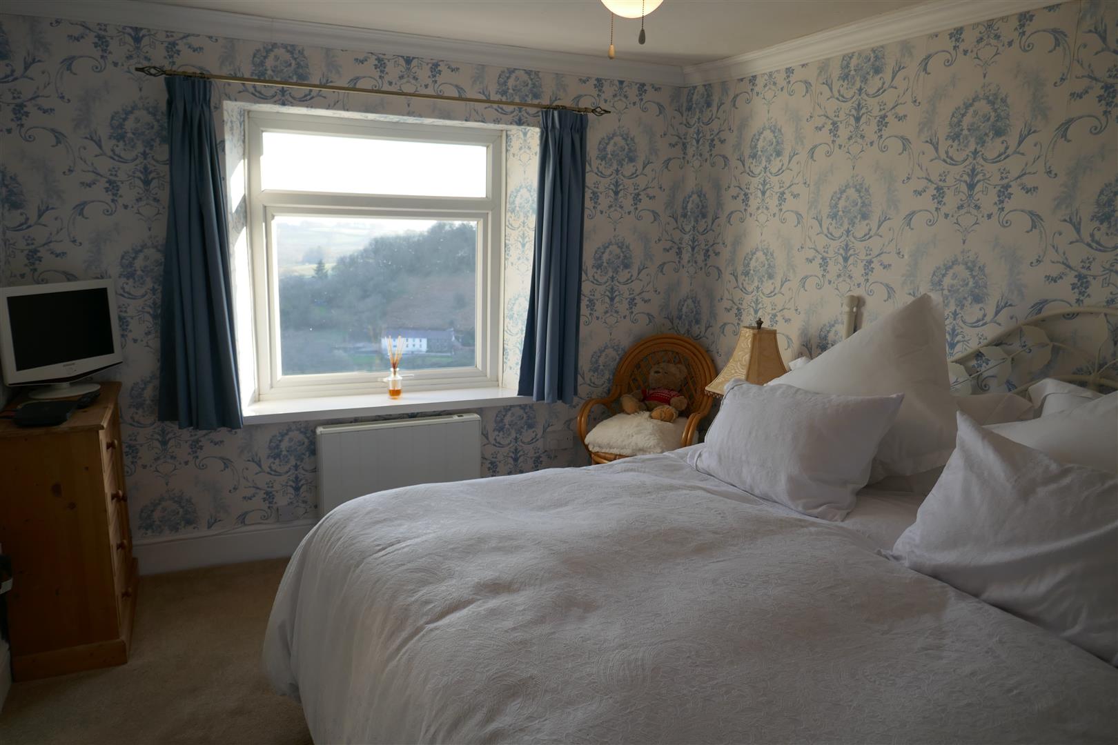 ANOTHER ROOM ASPECT